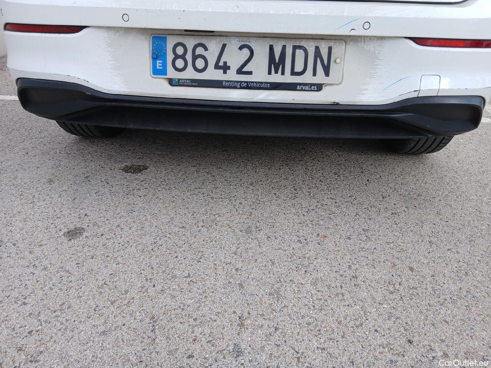  Volkswagen  Golf  VOLKSWAGEN / 2020 / 5P / berlina con portón Life 1.0 eTSI 81kW (110CV) DSG #12