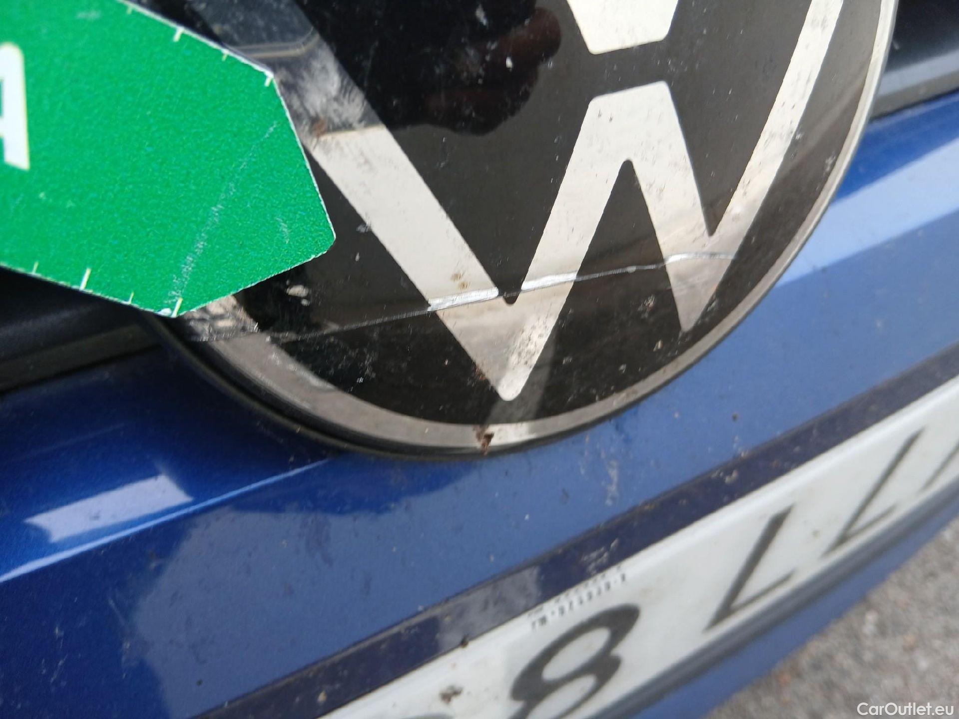  Volkswagen  Polo VOLKSWAGEN  / 2017 / 5P / berlina con portón Advance 1.0 TSI 70kW (95CV) #4