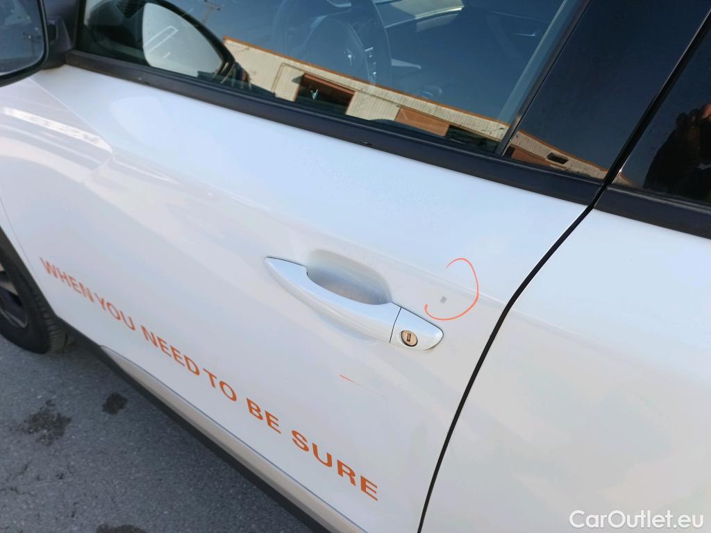  Peugeot  2008 PEUGEOT  / 2019 / 5P / todoterreno Allure Pack BlueHDI 81kW (110CV) #13