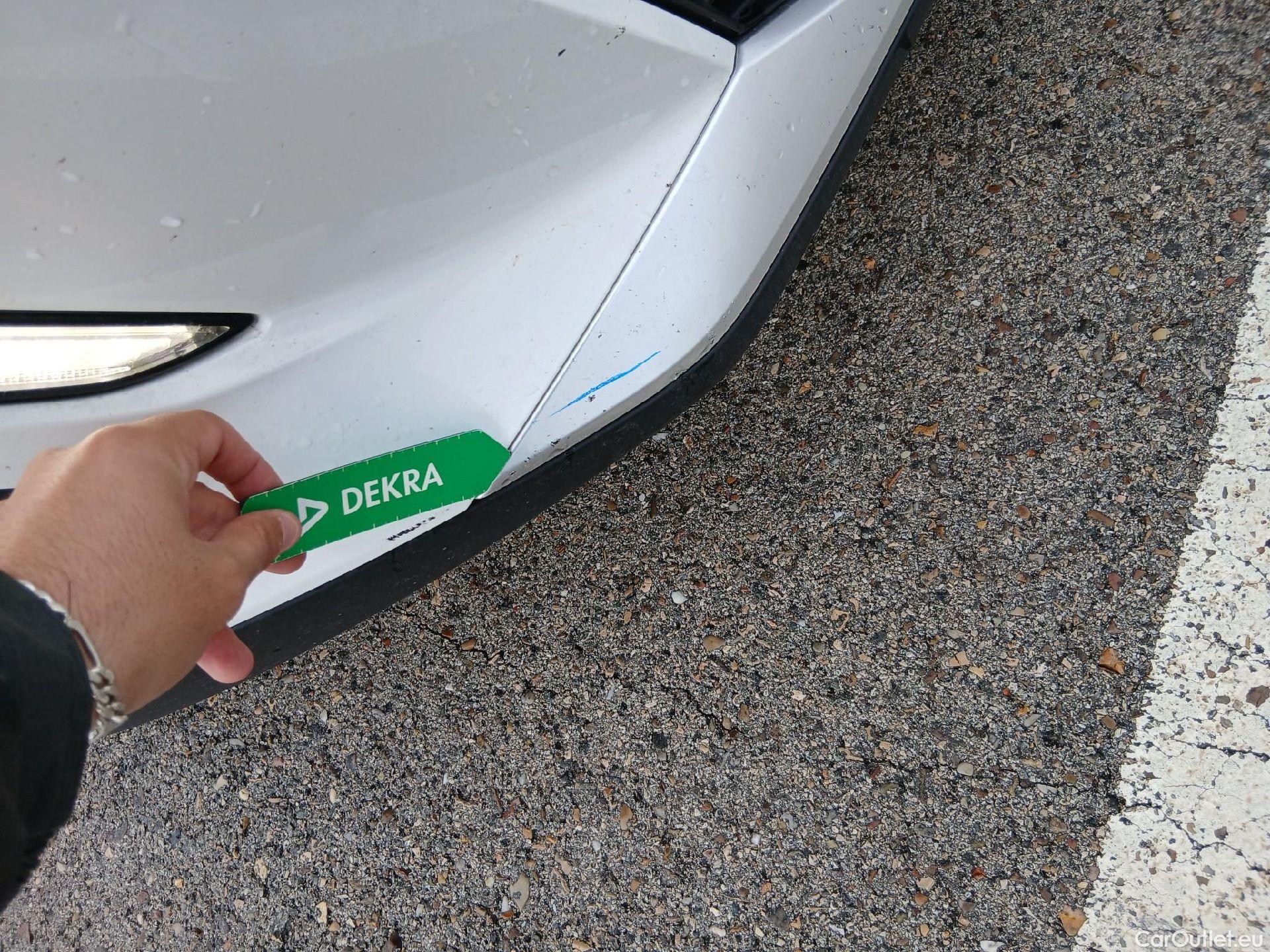  Peugeot  2008 PEUGEOT  / 2019 / 5P / todoterreno Allure BlueHDI 81kW (110CV) #11