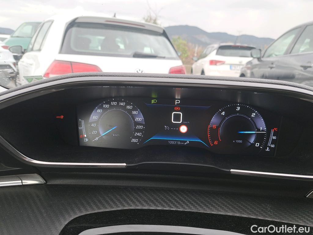  Peugeot  508 PEUGEOT  / 2018 / 5P / berlina con portón 5P Active Pack BlueHDi 130 S&S EAT8 (AC) #29