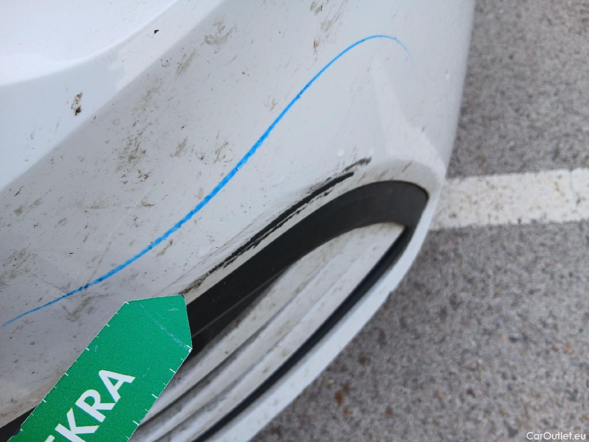  Volkswagen  Golf  VOLKSWAGEN / 2020 / 5P / berlina con portón Life 1.0 eTSI 81kW (110CV) DSG #6