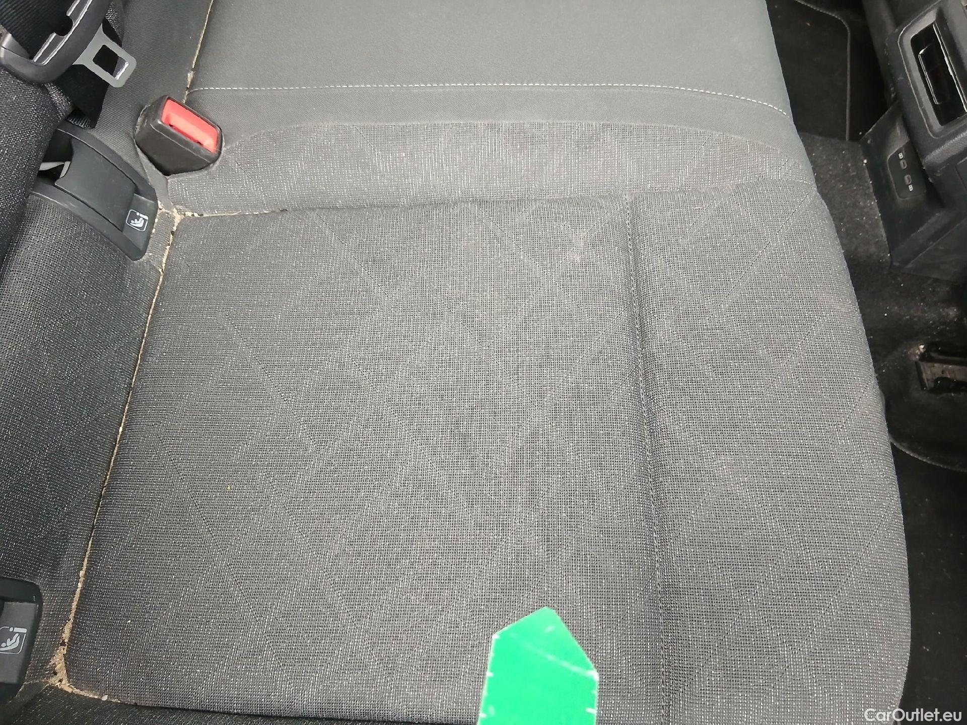  Volkswagen  Golf  VOLKSWAGEN / 2020 / 5P / berlina con portón Life 1.0 eTSI 81kW (110CV) DSG #22