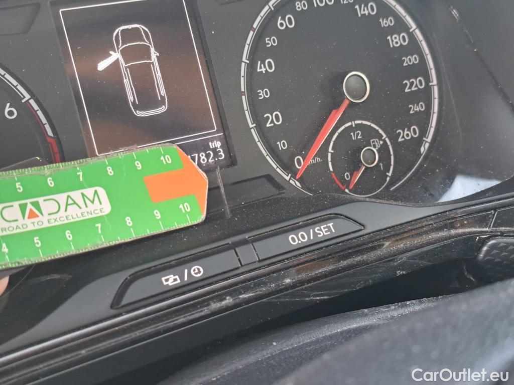  Volkswagen  T-CROSS VOLKSWAGEN  / 2018 / 5P / todoterreno Advance 1.0 TSI 81kW (110CV) DSG (AC) #6