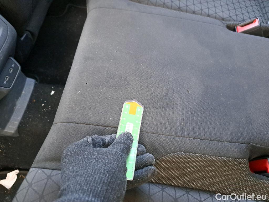  Volkswagen  T-CROSS VOLKSWAGEN  / 2018 / 5P / todoterreno Advance 1.0 TSI 81kW (110CV) DSG (AC) #3