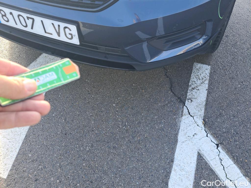  Volvo  XC 40 VOLVO XC40 / 2017 / 5P / todoterreno 1.5 T4 Twin Recharge R-Design Auto #37