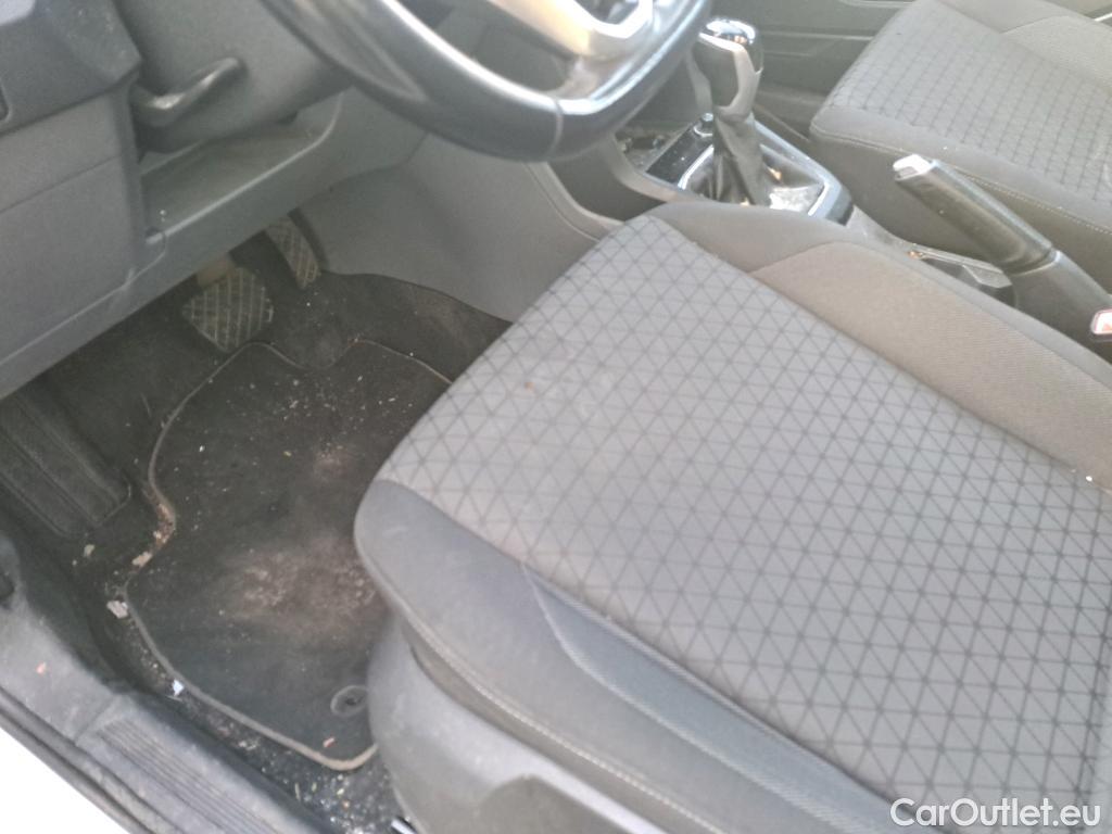  Volkswagen  T-CROSS VOLKSWAGEN  / 2018 / 5P / todoterreno Advance 1.0 TSI 81kW (110CV) DSG (AC) #13