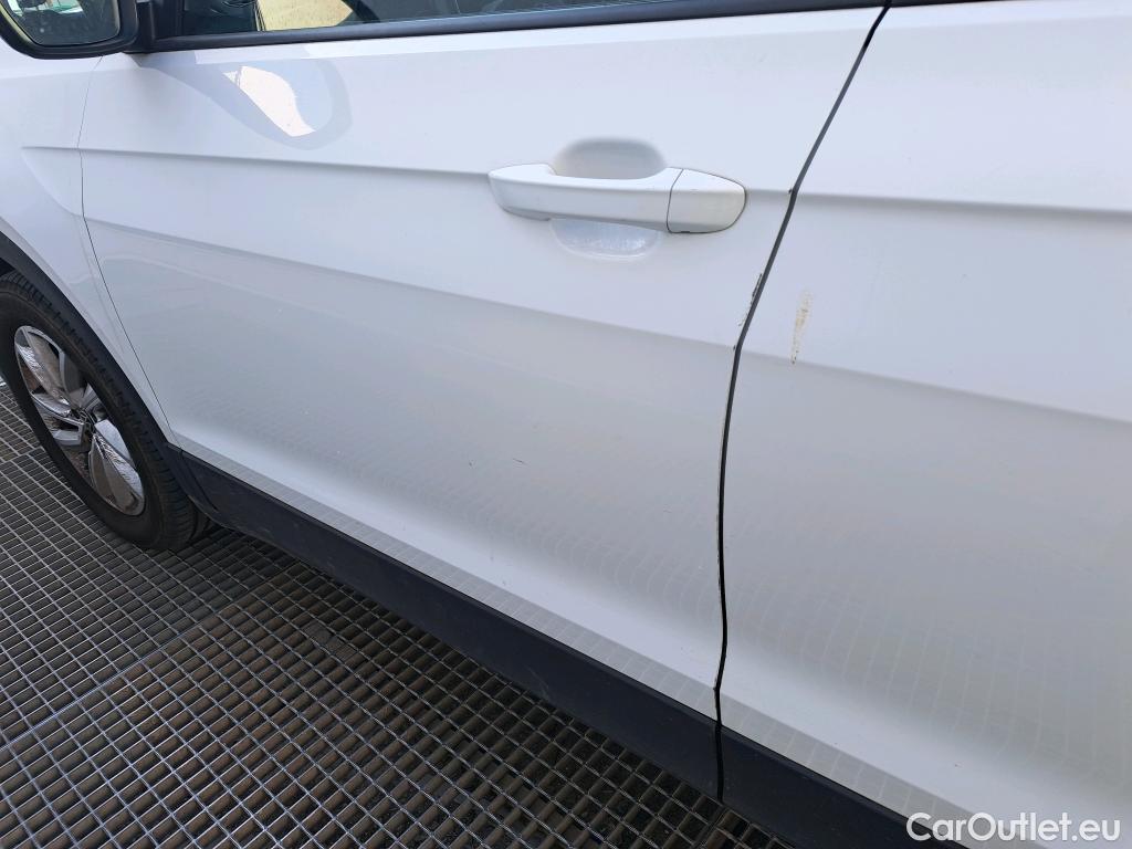  Volkswagen  T-CROSS VOLKSWAGEN  / 2018 / 5P / todoterreno Advance 1.0 TSI 81kW (110CV) DSG (AC) #31