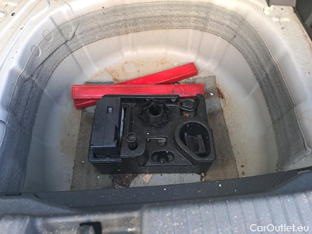  Volkswagen  T-CROSS VOLKSWAGEN  / 2018 / 5P / todoterreno Advance 1.0 TSI 81kW (110CV) DSG (AC) #19