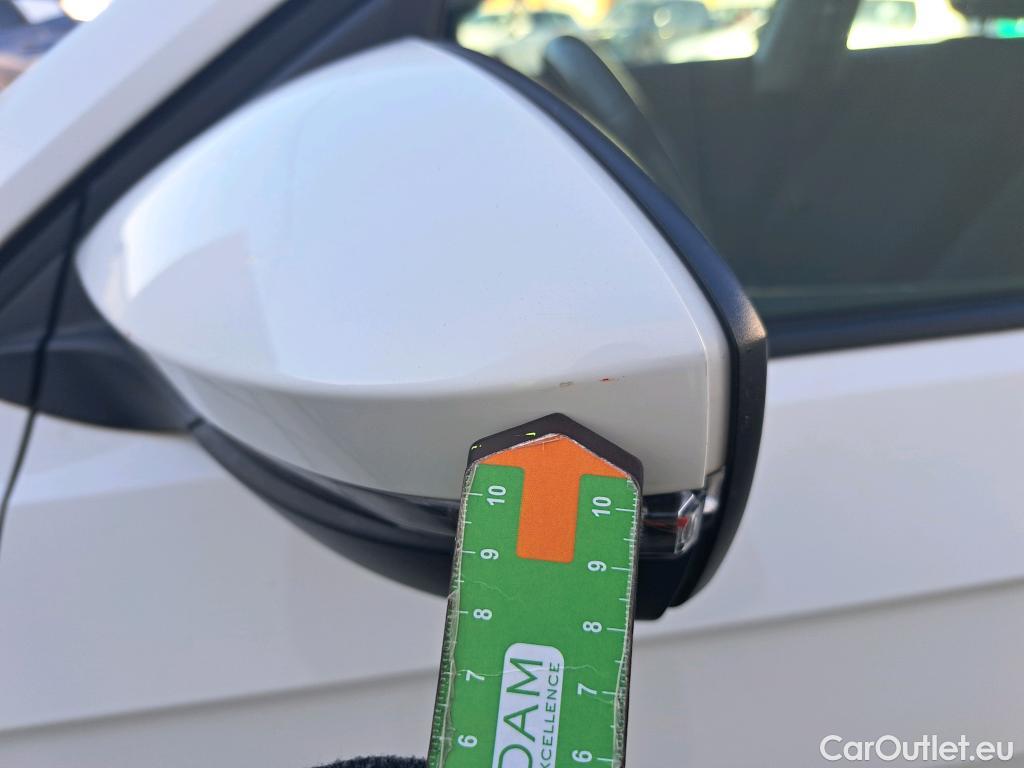  Volkswagen  T-CROSS VOLKSWAGEN  / 2018 / 5P / todoterreno Advance 1.0 TSI 81kW (110CV) DSG (AC) #50