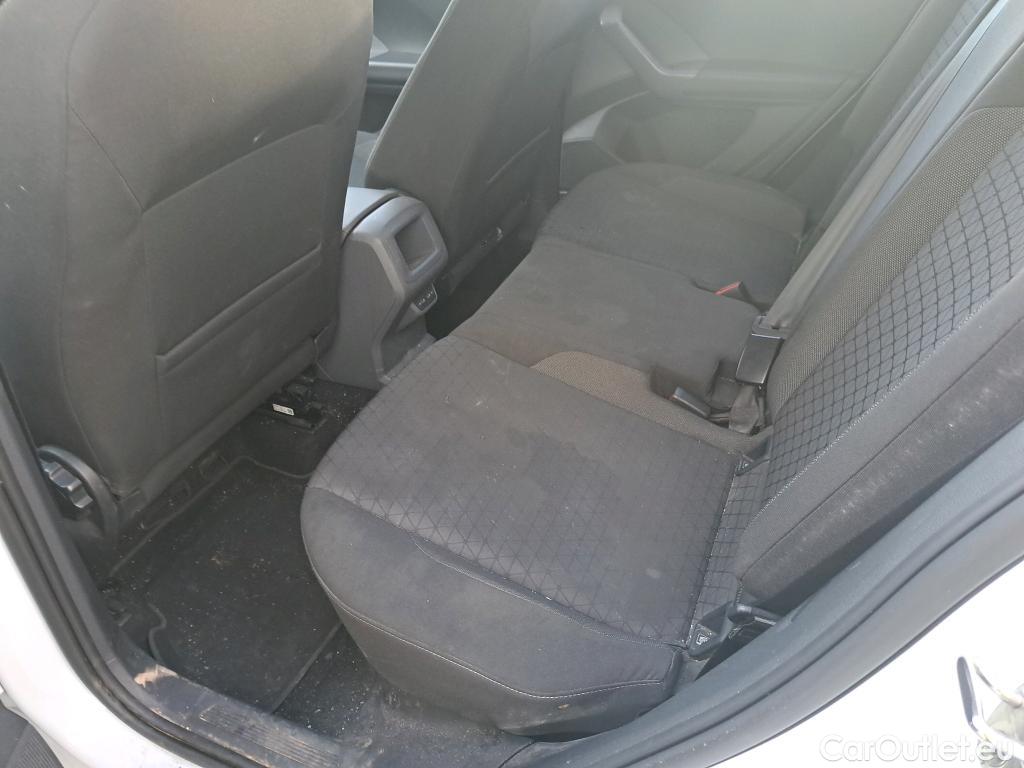  Volkswagen  T-CROSS VOLKSWAGEN  / 2018 / 5P / todoterreno Advance 1.0 TSI 81kW (110CV) DSG (AC) #27