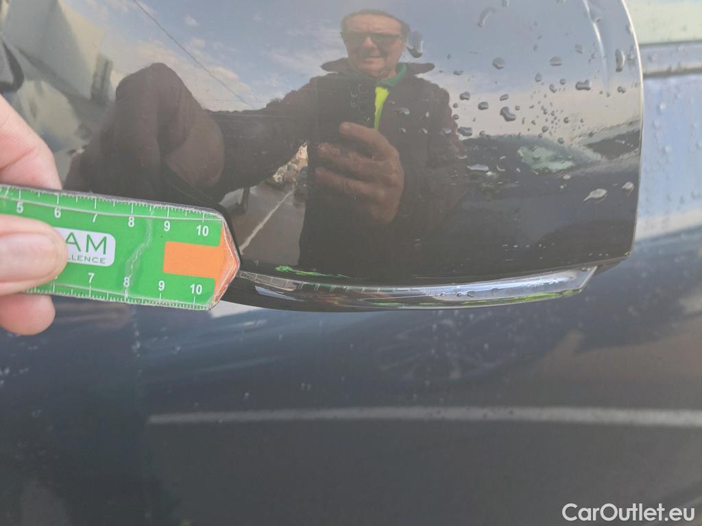  Volvo  XC 40 VOLVO XC40 / 2017 / 5P / todoterreno 1.5 T4 Twin Recharge R-Design Auto #50