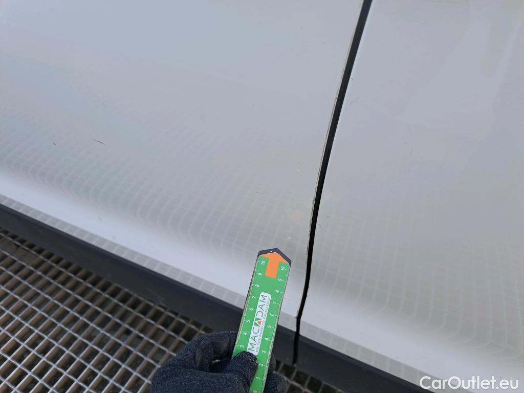  Volkswagen  T-CROSS VOLKSWAGEN  / 2018 / 5P / todoterreno Advance 1.0 TSI 81kW (110CV) DSG (AC) #32