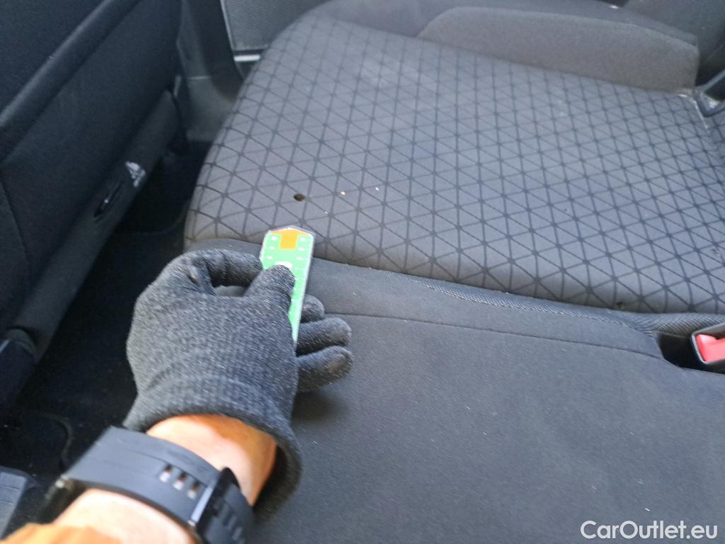  Volkswagen  T-CROSS VOLKSWAGEN  / 2018 / 5P / todoterreno Advance 1.0 TSI 81kW (110CV) DSG (AC) #4