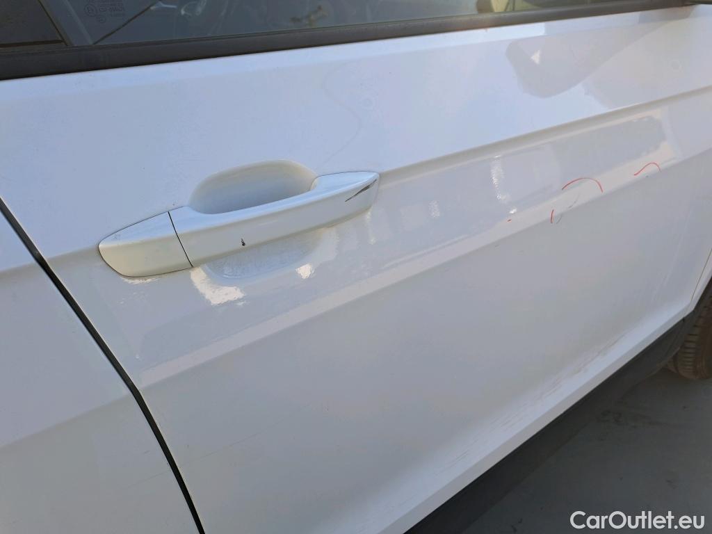  Volkswagen  T-CROSS VOLKSWAGEN  / 2018 / 5P / todoterreno Advance 1.0 TSI 81kW (110CV) DSG (AC) #41