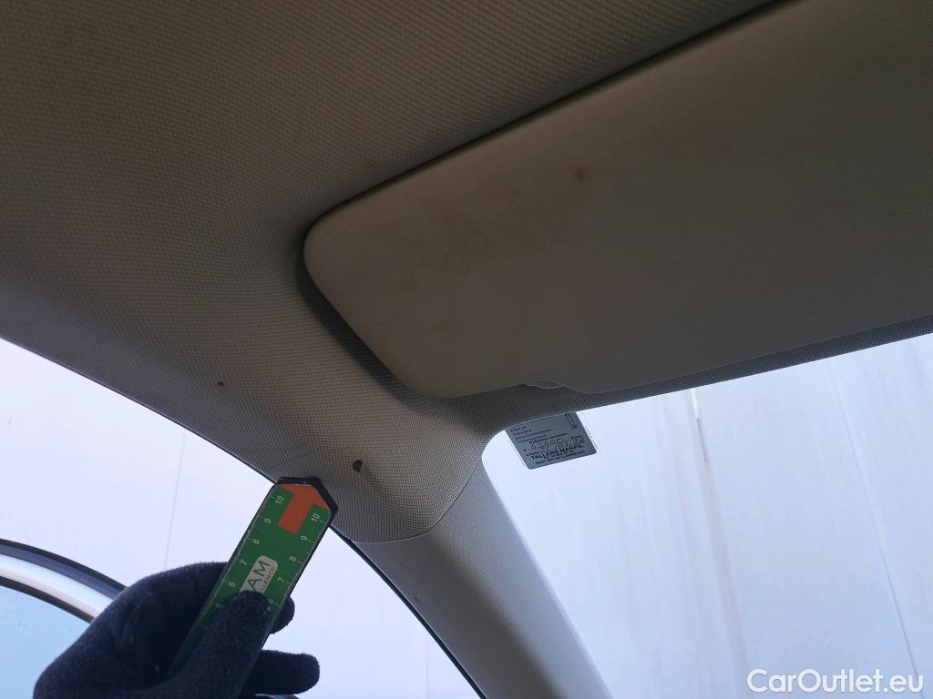  Volkswagen  T-CROSS VOLKSWAGEN  / 2018 / 5P / todoterreno Advance 1.0 TSI 81kW (110CV) DSG (AC) #8