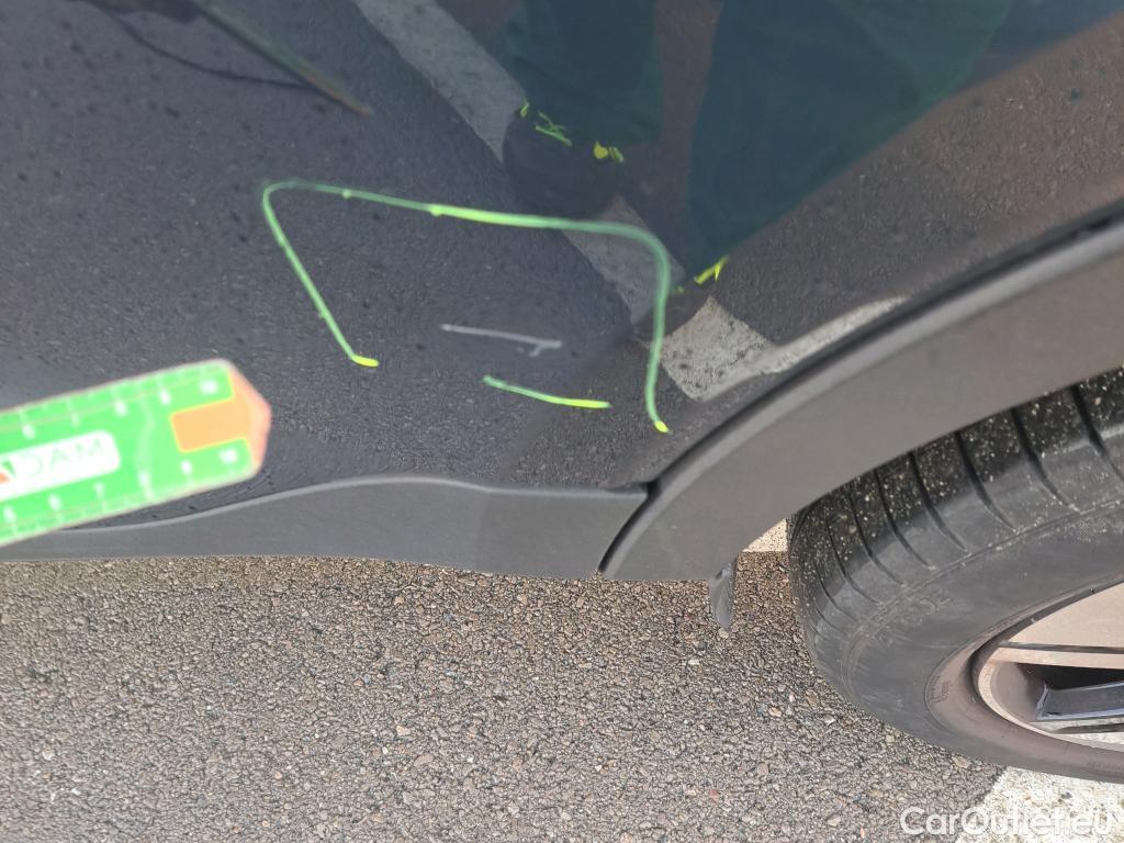  Volvo  XC 40 VOLVO XC40 / 2017 / 5P / todoterreno 1.5 T4 Twin Recharge R-Design Auto #4