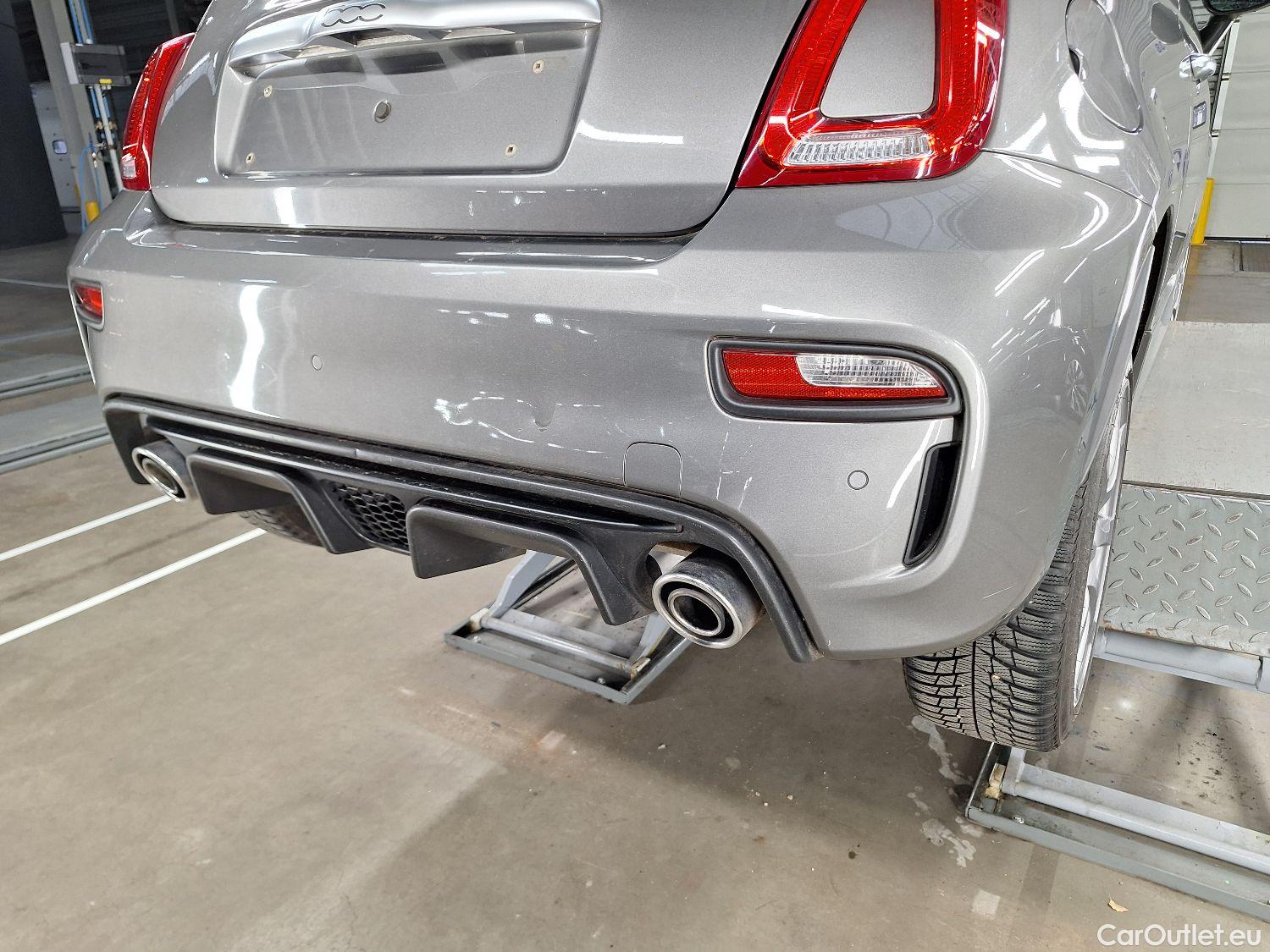  Abarth  500 Fiat,  '15, Abarth  1.4 T-Jet 595 107kW 3d #27