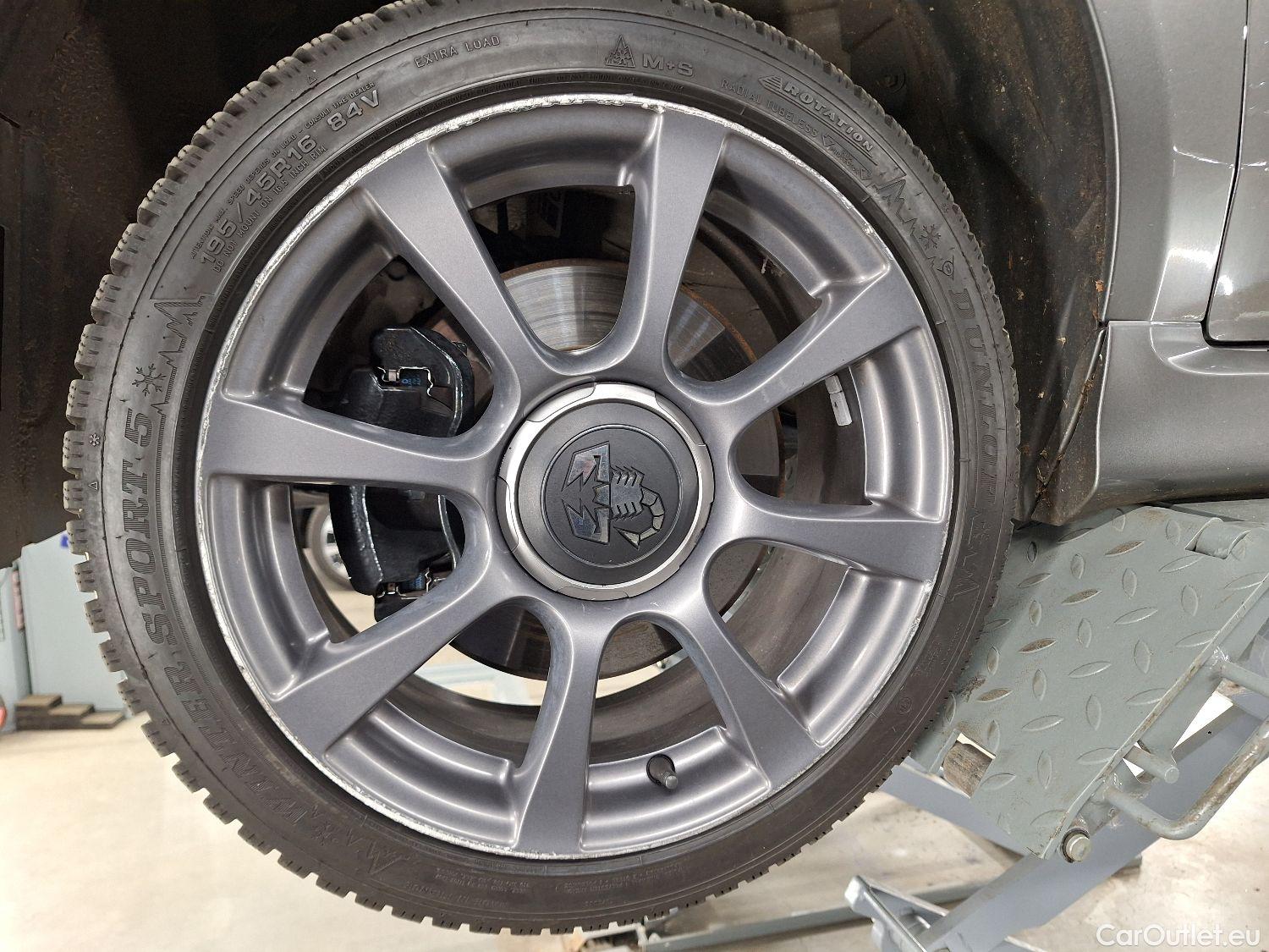  Abarth  500 Fiat,  '15, Abarth  1.4 T-Jet 595 107kW 3d #11