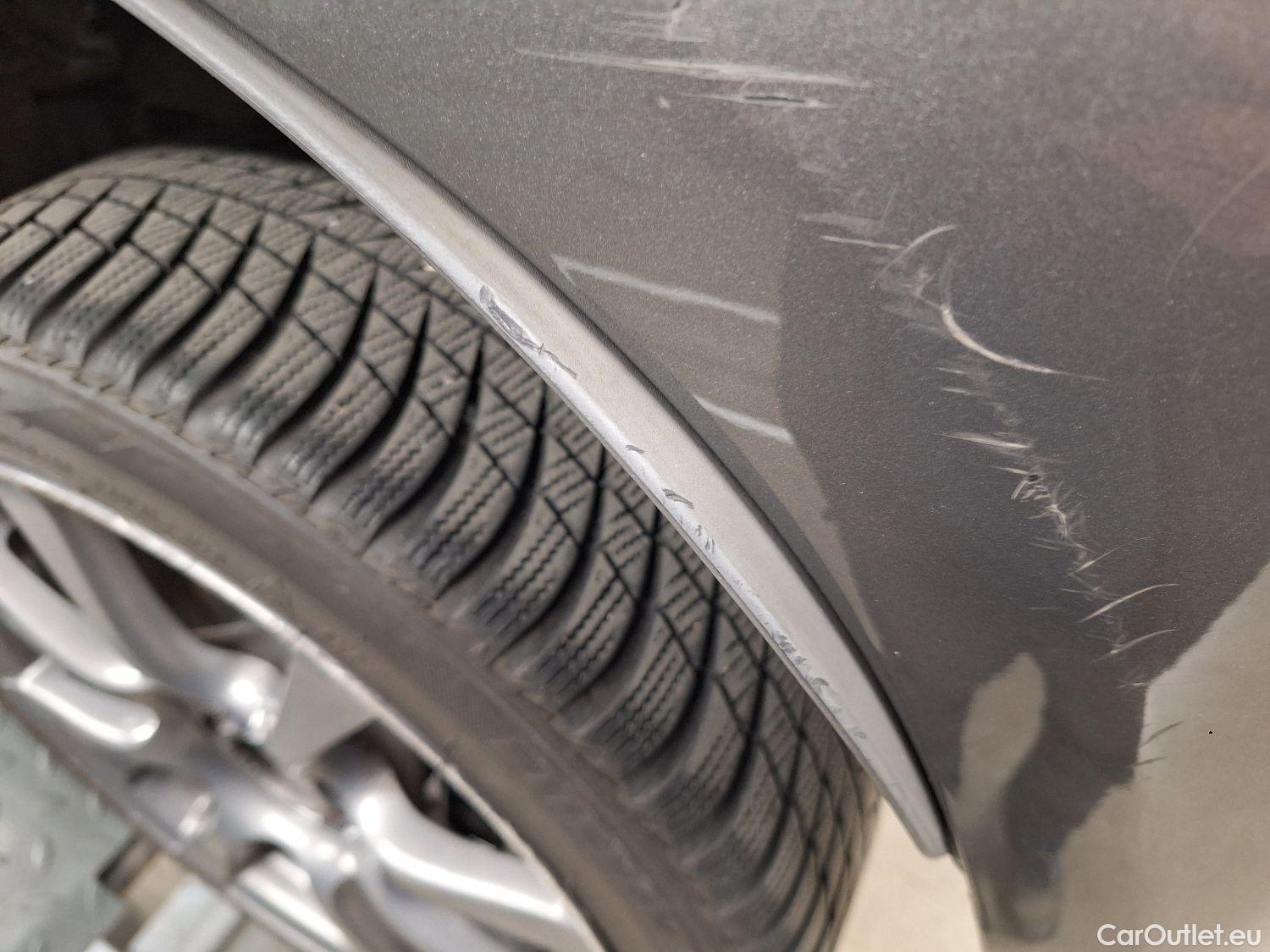  Abarth  500 Fiat,  '15, Abarth  1.4 T-Jet 595 107kW 3d #30