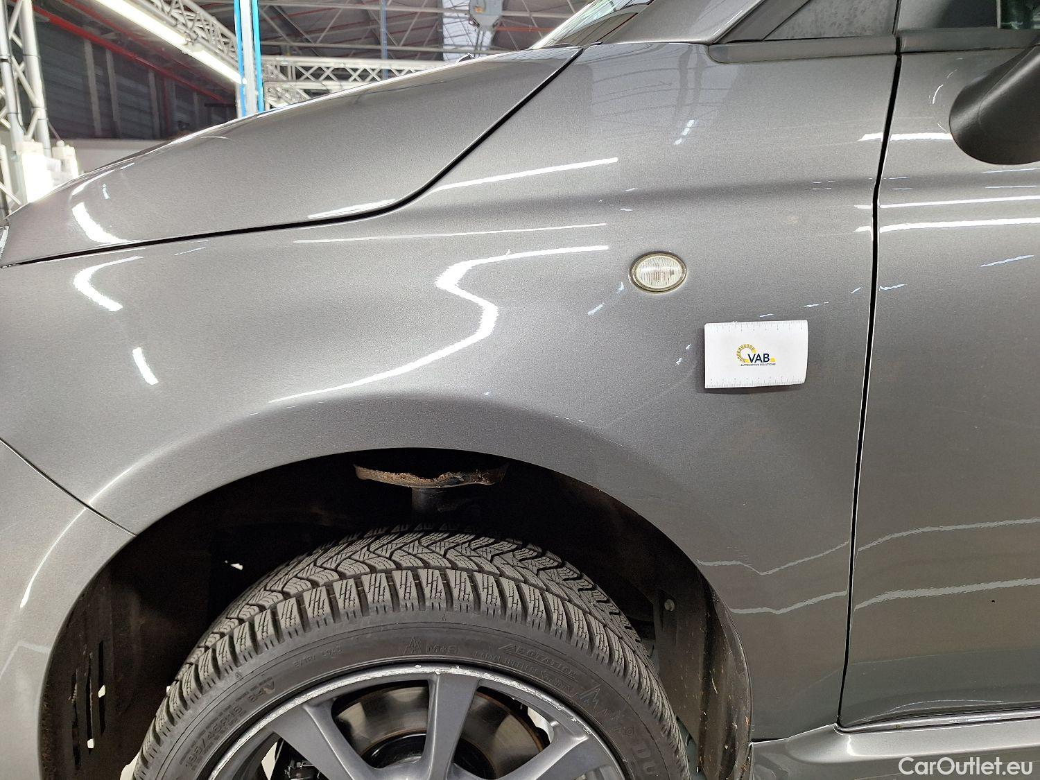  Abarth  500 Fiat,  '15, Abarth  1.4 T-Jet 595 107kW 3d #34