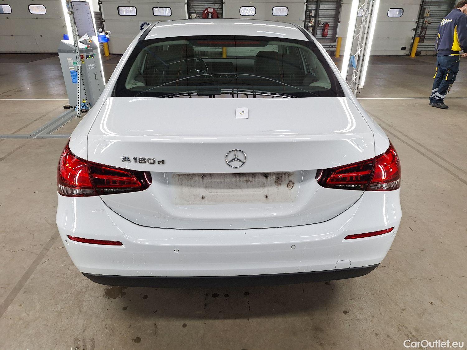  Mercedes  A-Klasse Mercedes, A-Class Berline '18, Mercedes-Benz  Limousine A 180d Business S #27