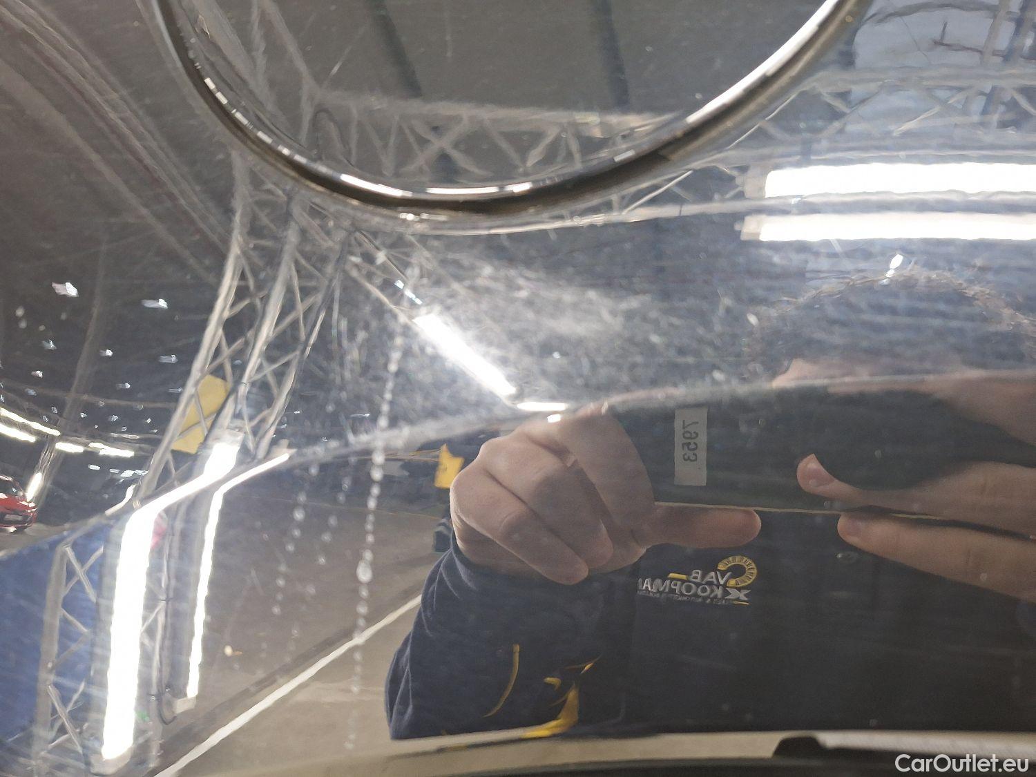  MG  EHS MG,  '20 PHEV, MG  1.5T Luxury 5d #8