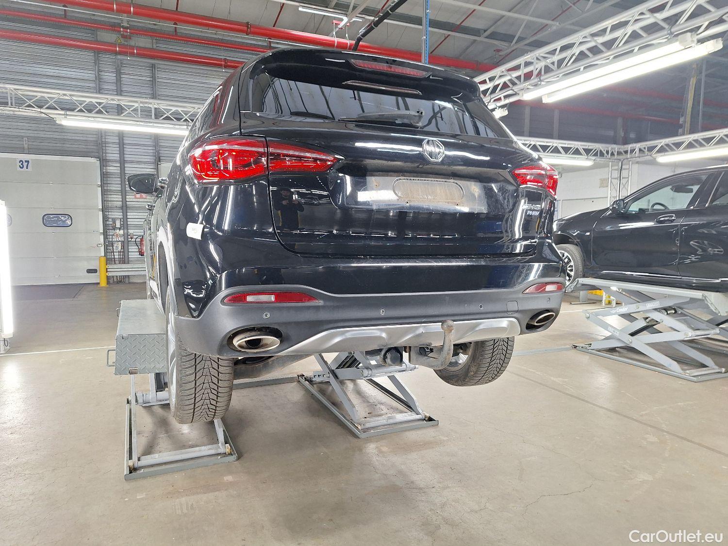  MG  EHS MG,  '20 PHEV, MG  1.5T Luxury 5d #11