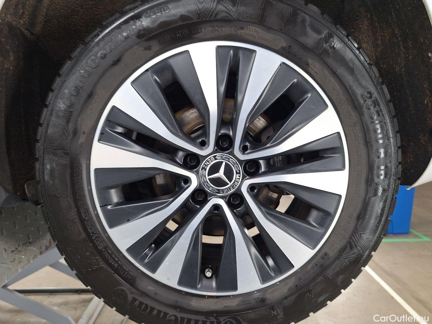  Mercedes  A-Klasse Mercedes, A-Class Berline '18, Mercedes-Benz  Limousine A 180d Business S #15