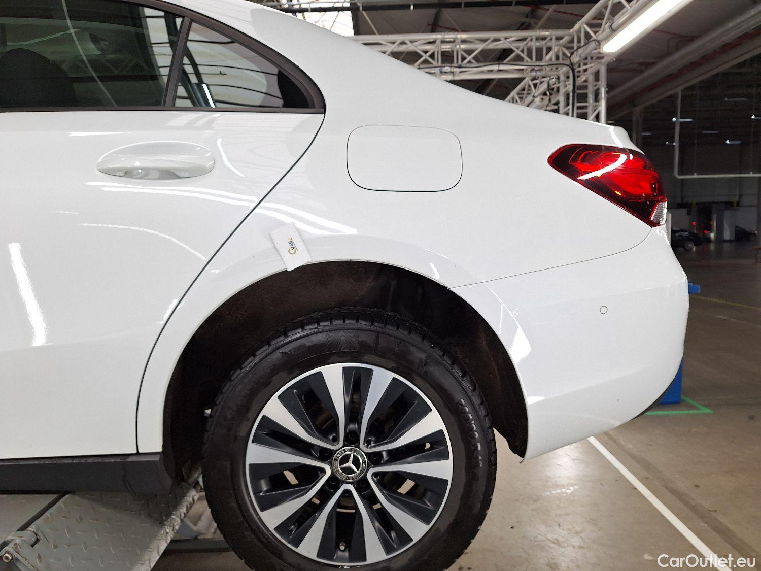  Mercedes  A-Klasse Mercedes, A-Class Berline '18, Mercedes-Benz  Limousine A 180d Business S #24