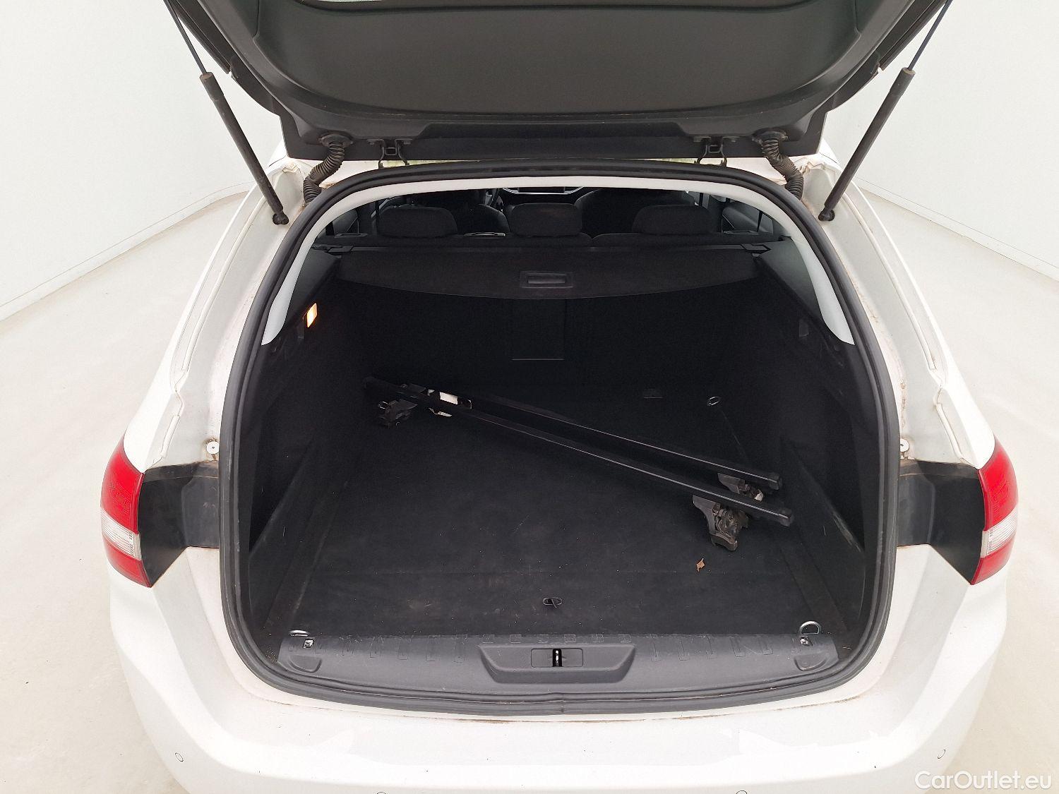  Peugeot  308 Peugeot,  SW FL'17, Peugeot  SW 1.5 BlueHDi 130 S&S Allure 5d #1