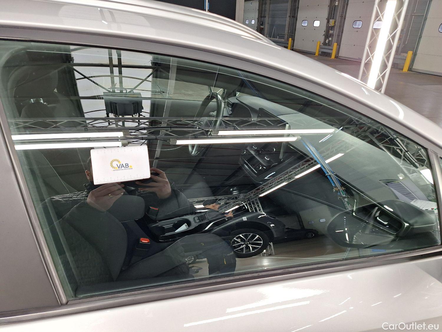  Toyota  Corolla Toyota,  TS '19, Toyota  Touring Sports 1.8 Hybrid Dynamic e #13