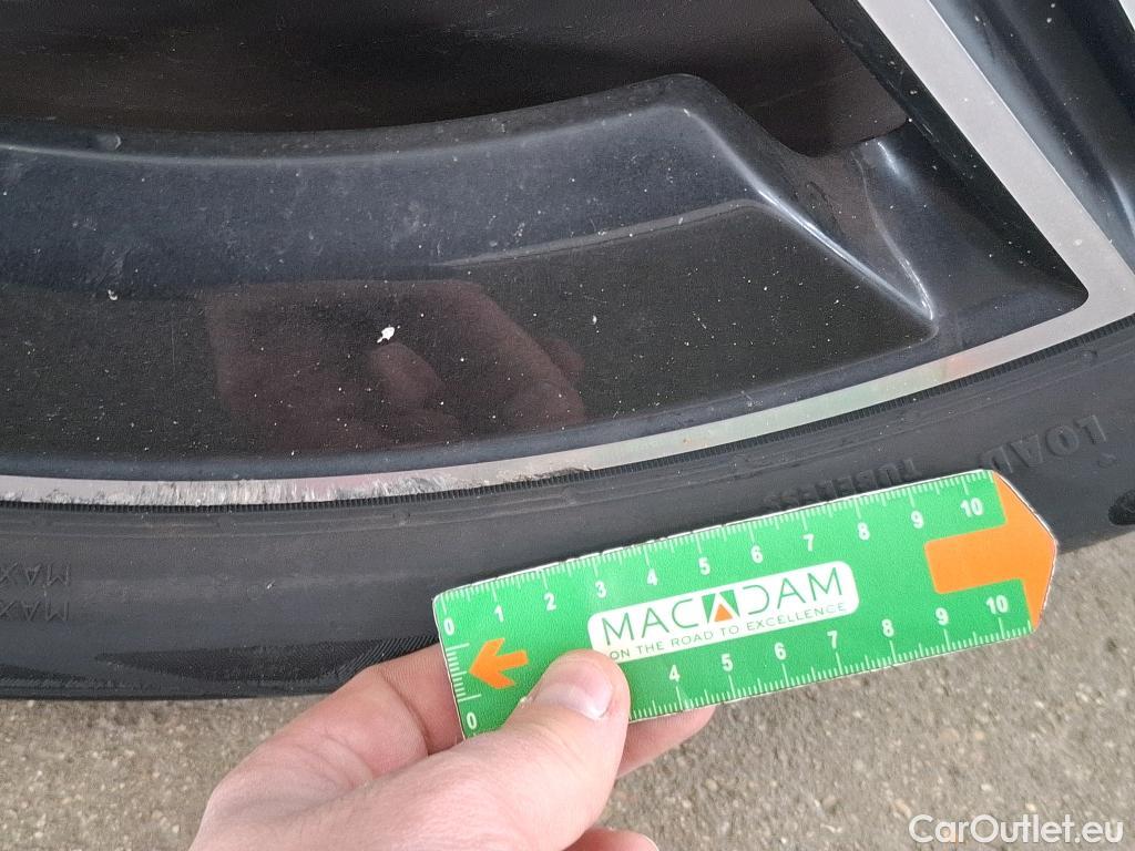  Mercedes  GLC MERCEDES-BENZ  / 2022 / 5P / SUV  400 e AMG Line 4MATIC #38