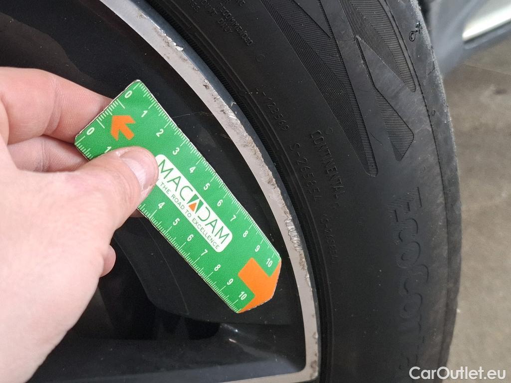  Mercedes  GLC MERCEDES-BENZ  / 2022 / 5P / SUV  400 e AMG Line 4MATIC #43