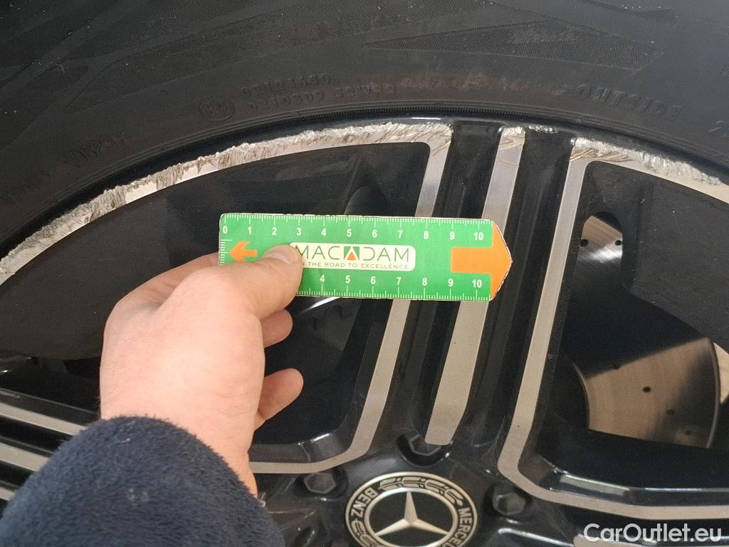  Mercedes  GLC MERCEDES-BENZ  / 2022 / 5P / SUV  400 e AMG Line 4MATIC #4