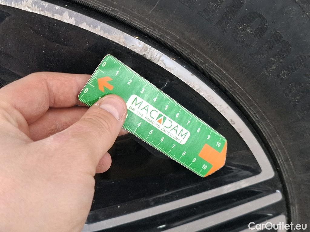  Mercedes  GLC MERCEDES-BENZ  / 2022 / 5P / SUV  400 e AMG Line 4MATIC #47