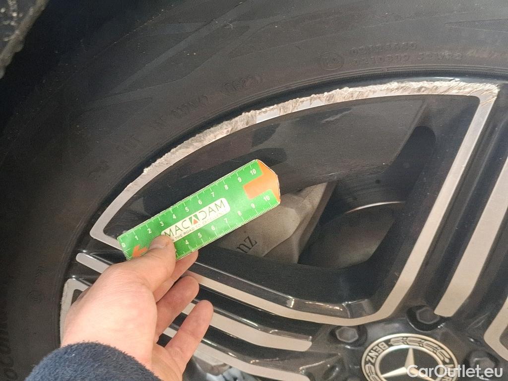  Mercedes  GLC MERCEDES-BENZ  / 2022 / 5P / SUV  400 e AMG Line 4MATIC #3