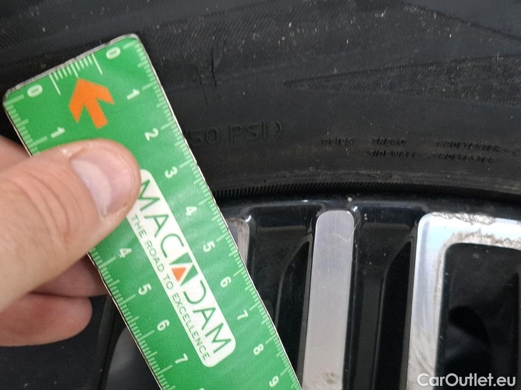  Mercedes  GLC MERCEDES-BENZ  / 2022 / 5P / SUV  400 e AMG Line 4MATIC #15