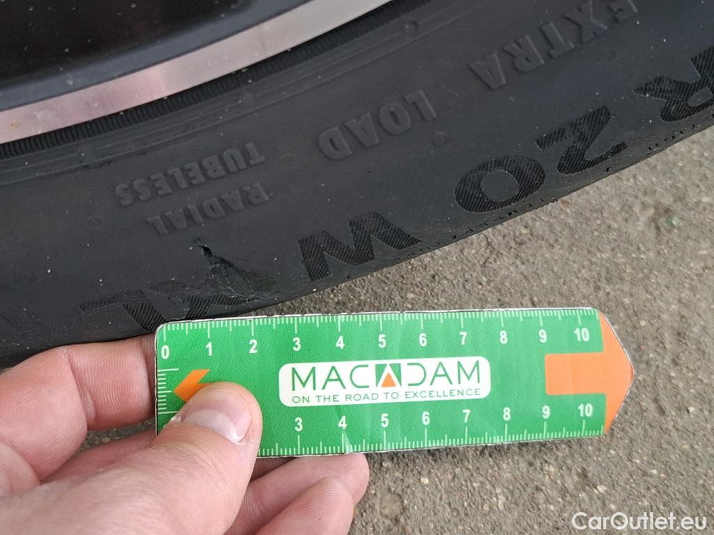  Mercedes  GLC MERCEDES-BENZ  / 2022 / 5P / SUV  400 e AMG Line 4MATIC #18