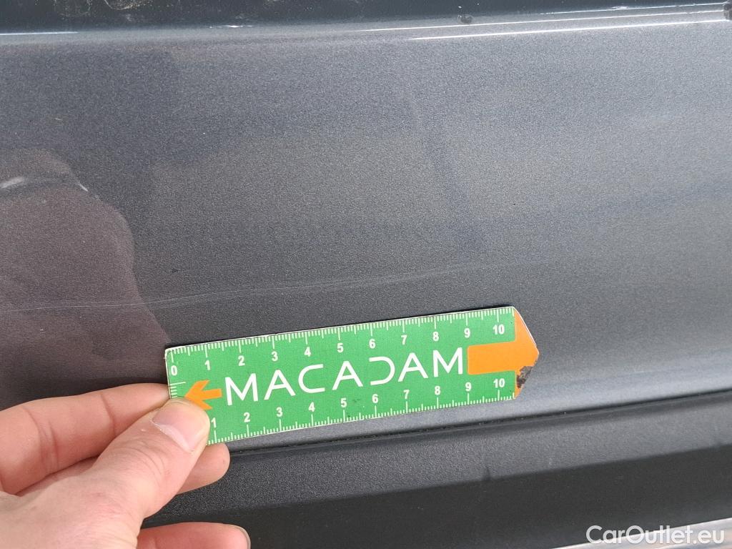  Mercedes  G-Klasee MERCEDES-BENZ GLE / 2019 / 5P / SUV GLE 350 e 4MATIC AMG Line #33