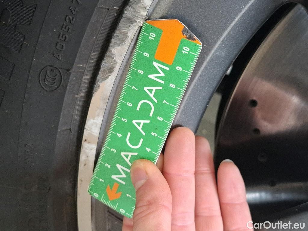  Mercedes  G-Klasee MERCEDES-BENZ GLE / 2019 / 5P / SUV GLE 350 e 4MATIC AMG Line #2