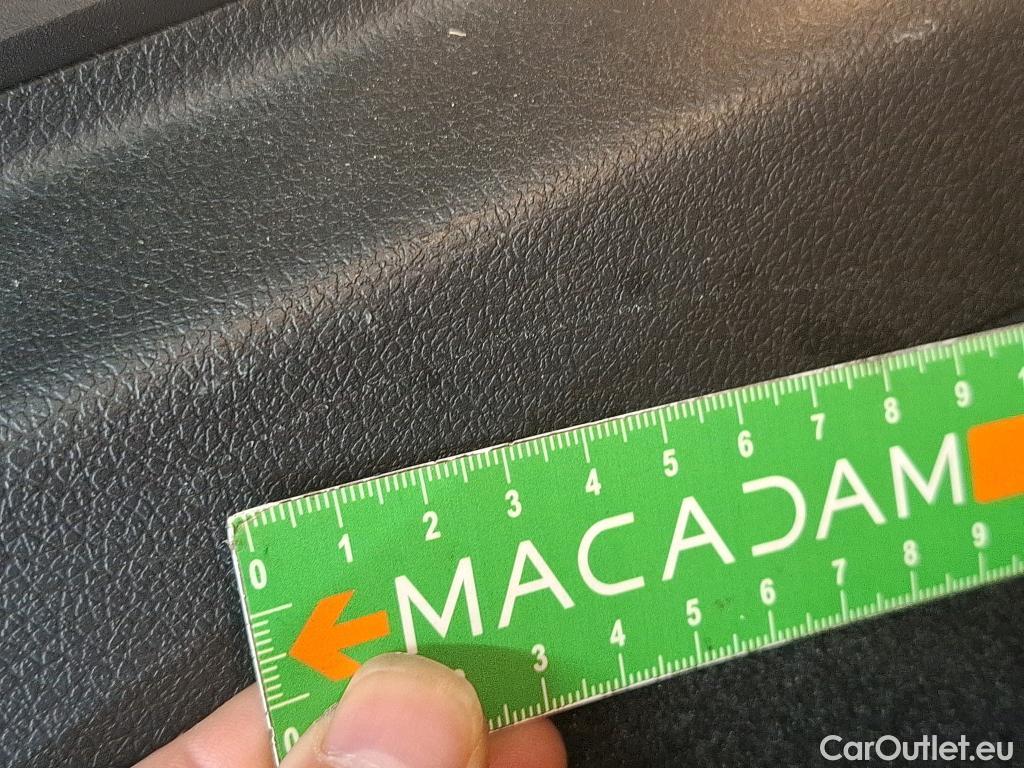  Mercedes  G-Klasee MERCEDES-BENZ GLE / 2019 / 5P / SUV GLE 350 e 4MATIC AMG Line #70