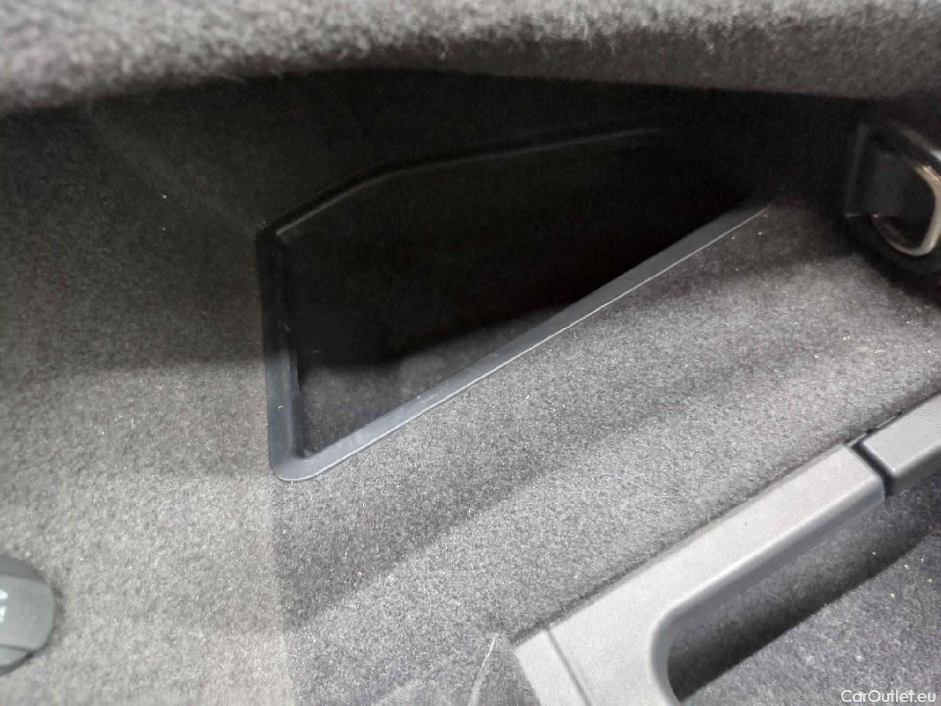  Porsche  Taycan  79kWh BVA #1