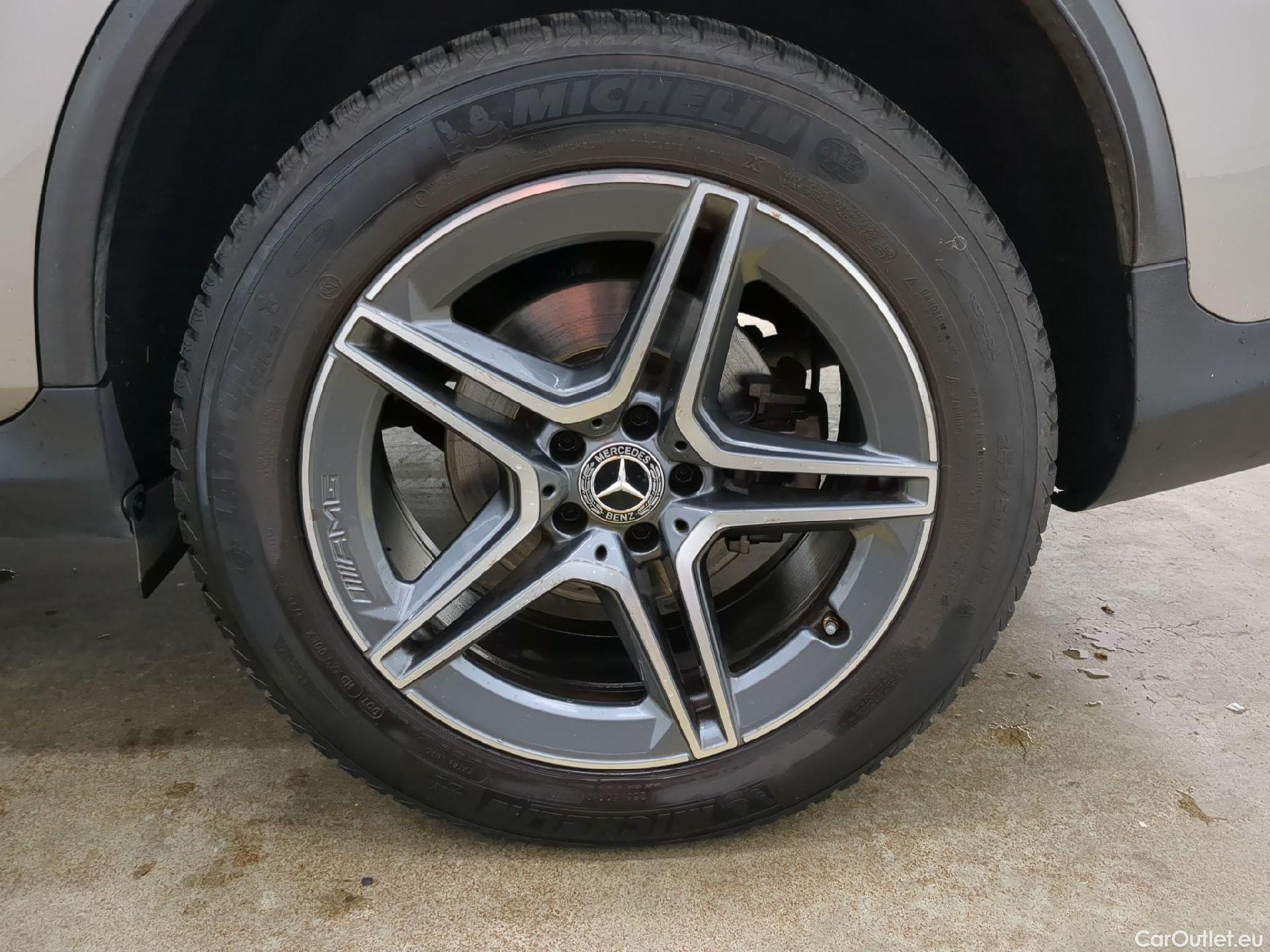  Mercedes  G-Klasee MERCEDES-BENZ GLC Coupe / 2019 / 5P / Coupé GLC 300 e Business Line 4Matic #21