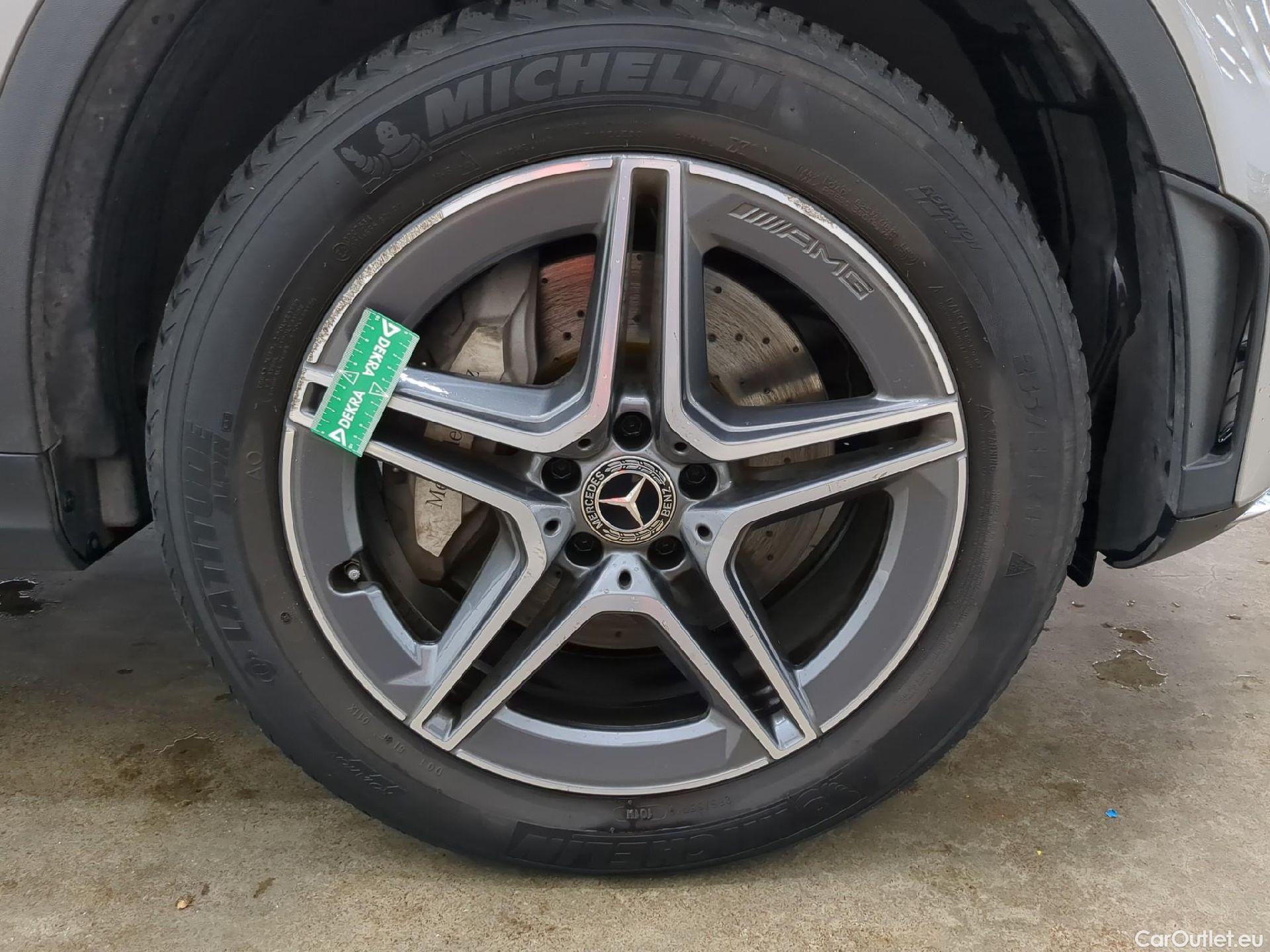  Mercedes  G-Klasee MERCEDES-BENZ GLC Coupe / 2019 / 5P / Coupé GLC 300 e Business Line 4Matic #27