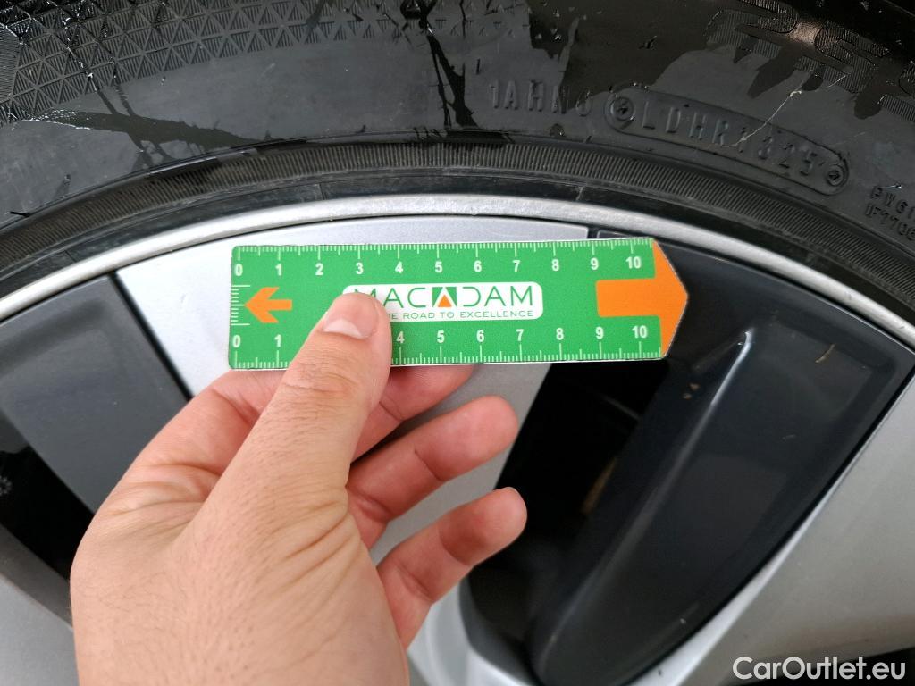  Tesla  Model Y TESLA  / 2020 / 5P / SUV Long Range Dual Motor AWD #3