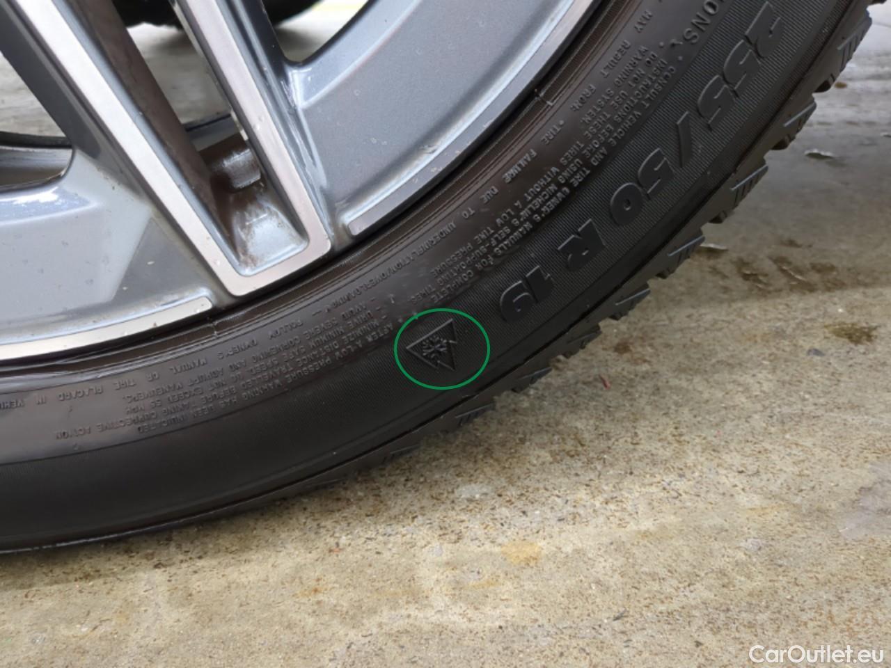  Mercedes  G-Klasee MERCEDES-BENZ GLC Coupe / 2019 / 5P / Coupé GLC 300 e Business Line 4Matic #8