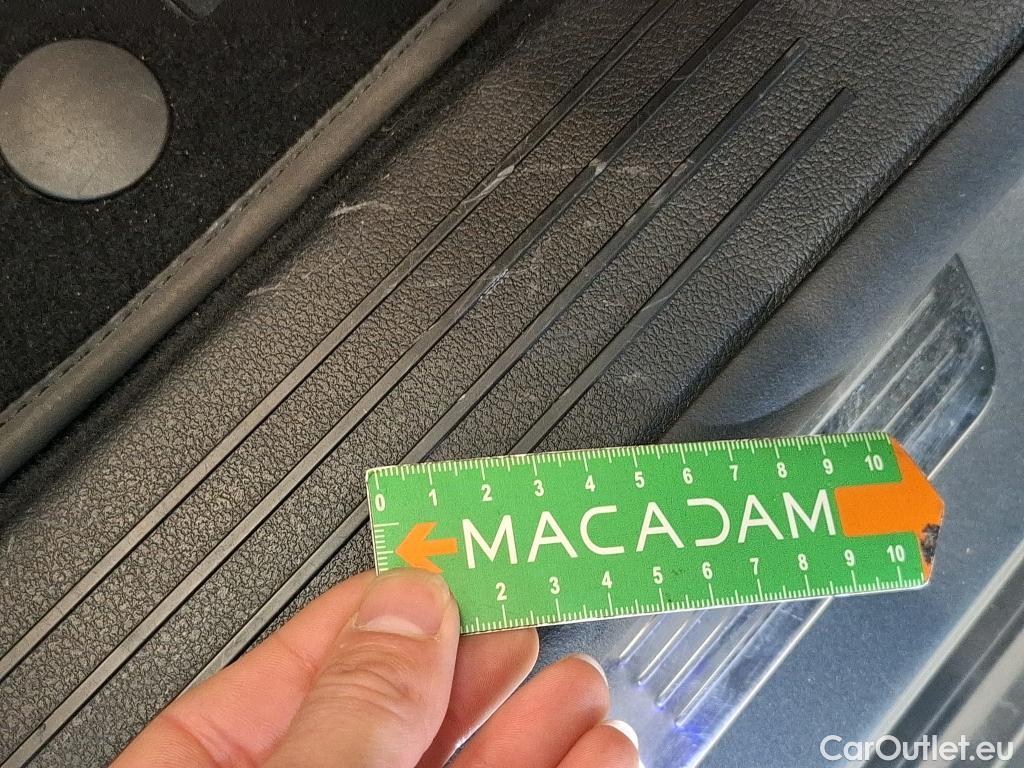  Mercedes  G-Klasee MERCEDES-BENZ GLE / 2019 / 5P / SUV GLE 350 e 4MATIC AMG Line #55