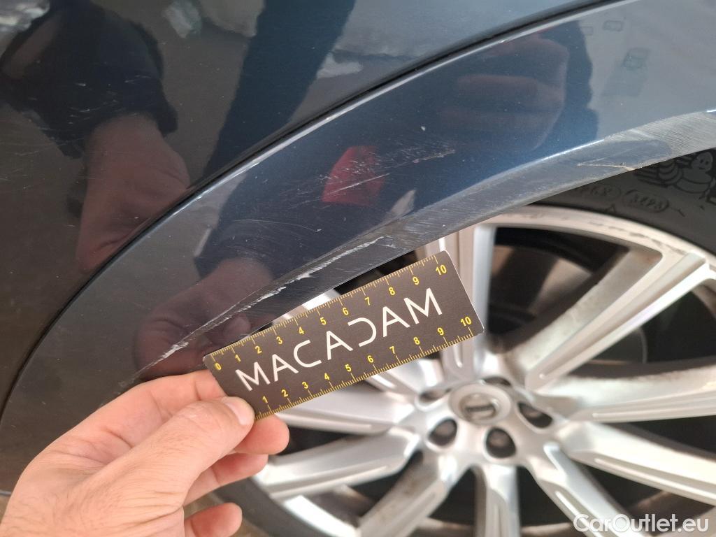  Volvo  XC90 VOLVO  / 2014 / 5P / SUV &D5 AWD AdBlue 235 Geartro 8 Inscrip Luxe #103