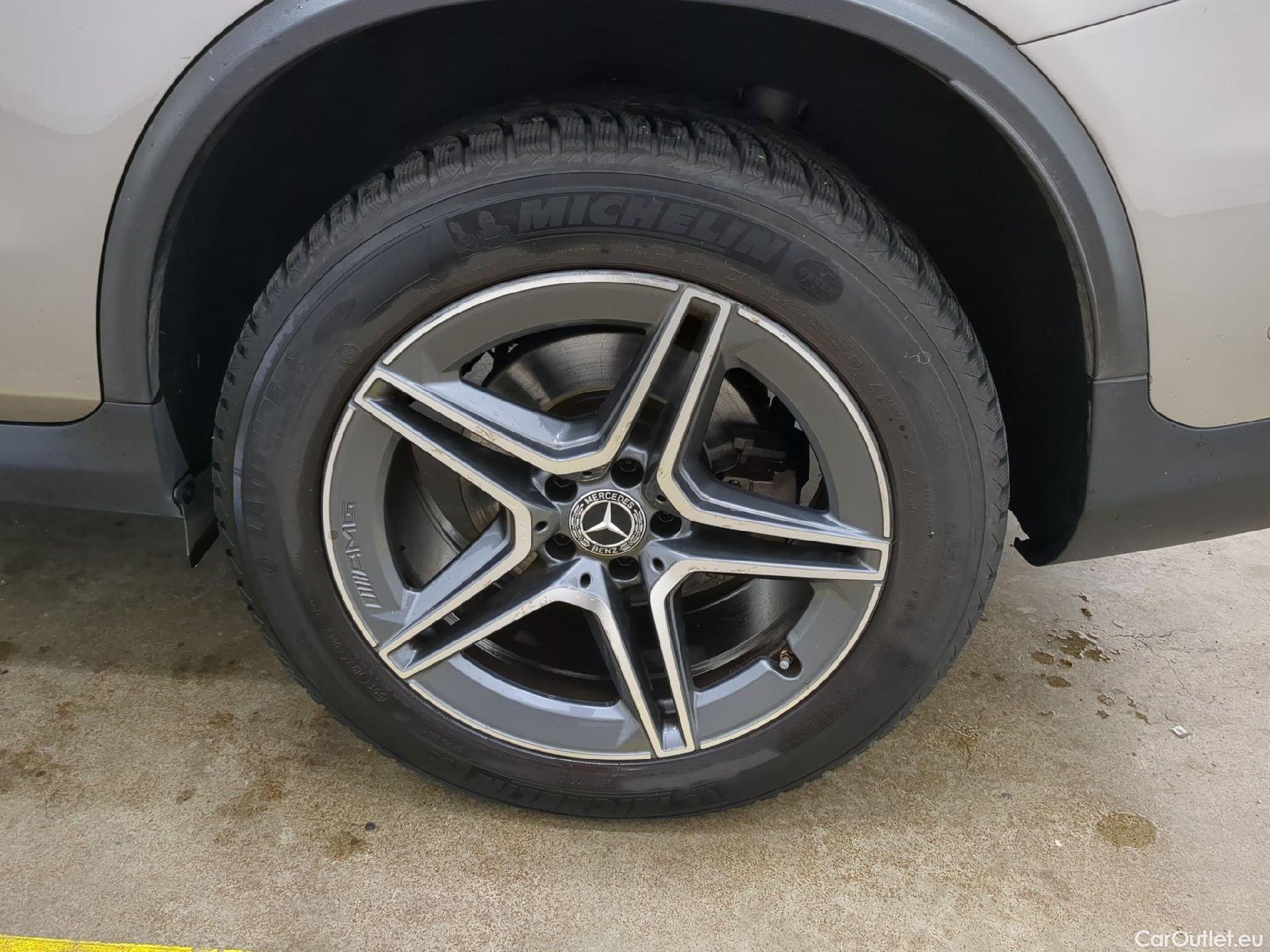  Mercedes  G-Klasee MERCEDES-BENZ GLC Coupe / 2019 / 5P / Coupé GLC 300 e Business Line 4Matic #10